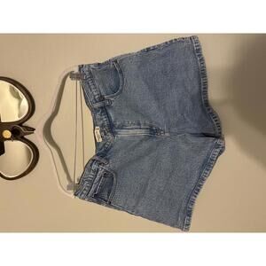 Abercrombie the dad short high rise size 18
